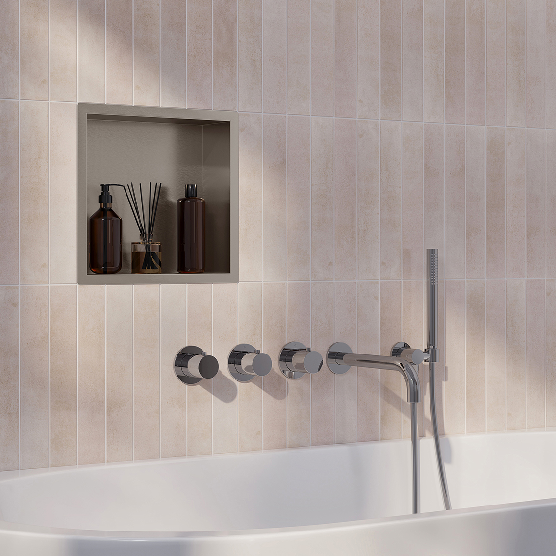 Caral inbouwthermostaat 2 stopkranen compleet met baduitloop 25 cm en staafhanddouche chroom