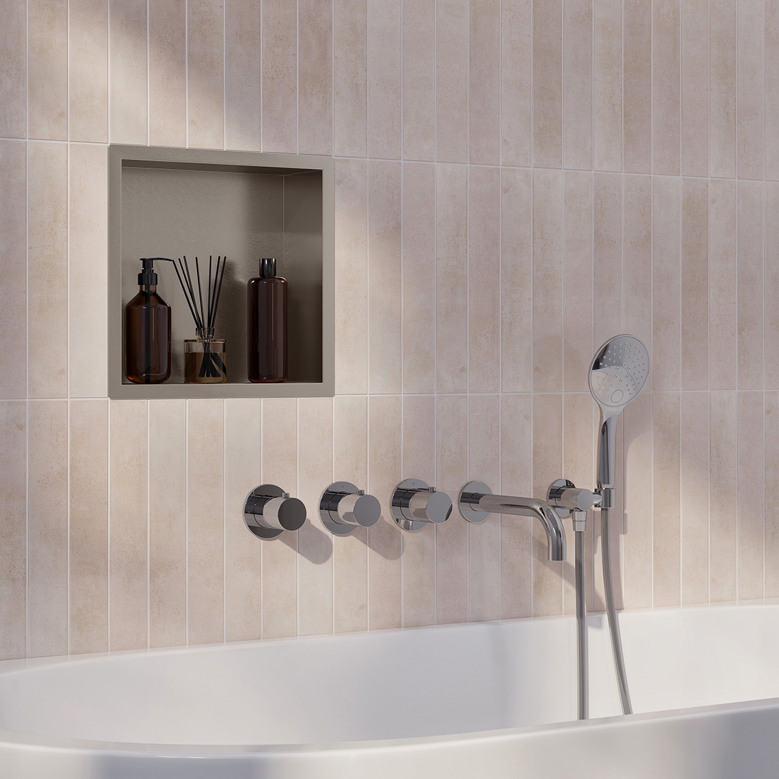 Caral inbouwthermostaat 2 stopkranen compleet met baduitloop 20 cm en 3 standen handdouche chroom